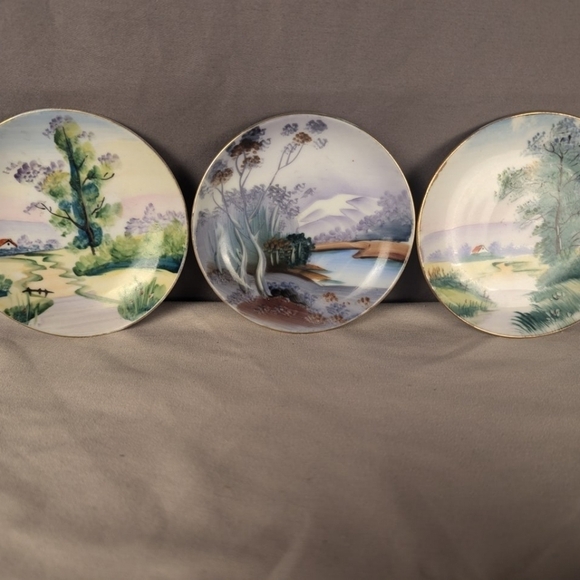 Ucagco miniature plates made in Japan and hand painted, set of 5, approx 4" wide - Picture 10 of 13